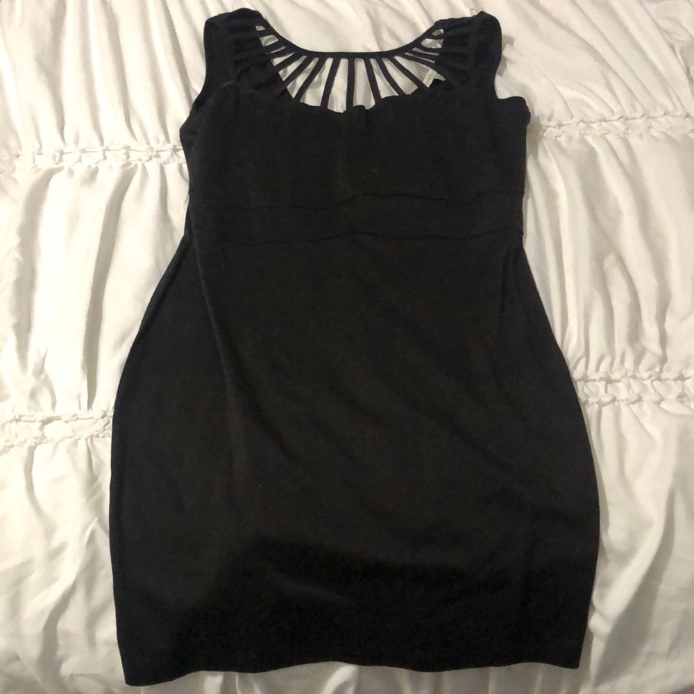 Black bodycon dress